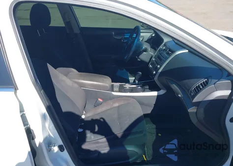 2014 Nissan Altima 2.5 S z USA, uszkodzony, nr VIN 1N4AL3AP9EN217152